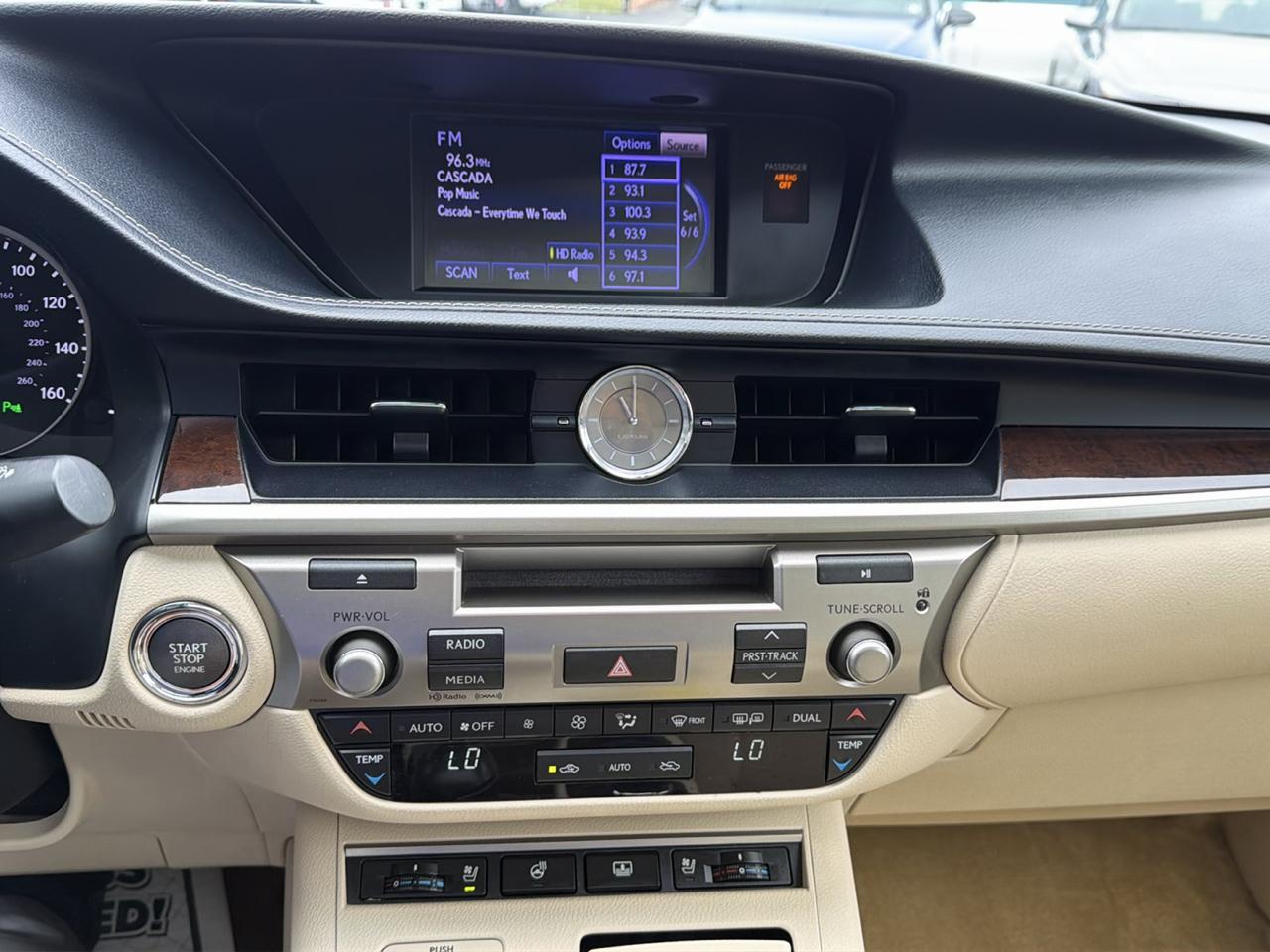 Lexus ES 350 4dr Sdn 2013