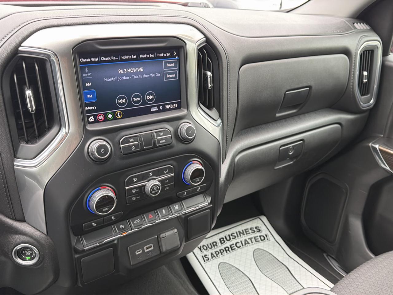 Chevrolet Silverado 1500 LTD 4WD Crew Cab 147" LT w/1LT 2022