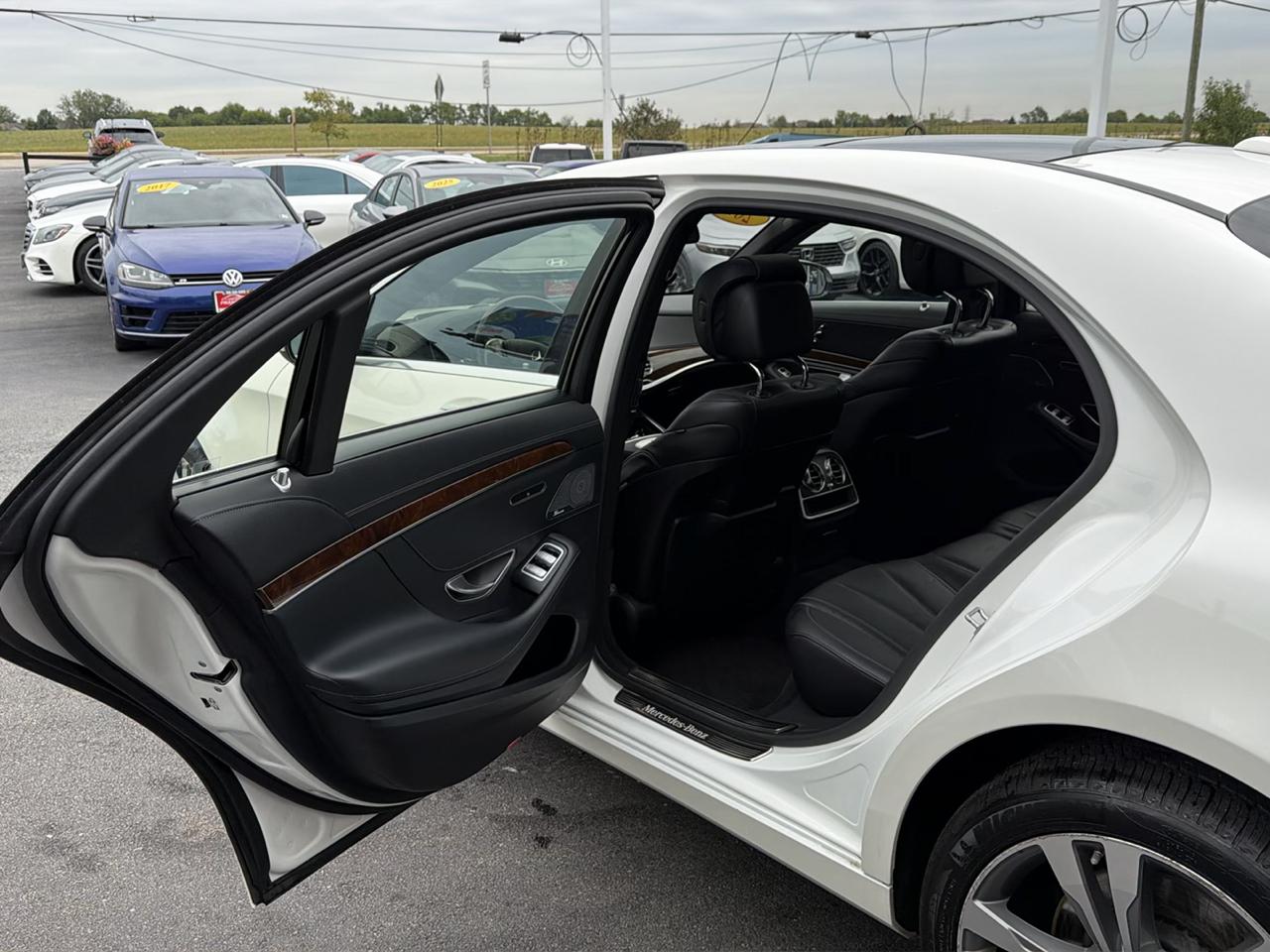 Mercedes-Benz S-Class 4dr Sdn S 550 4MATIC 2015