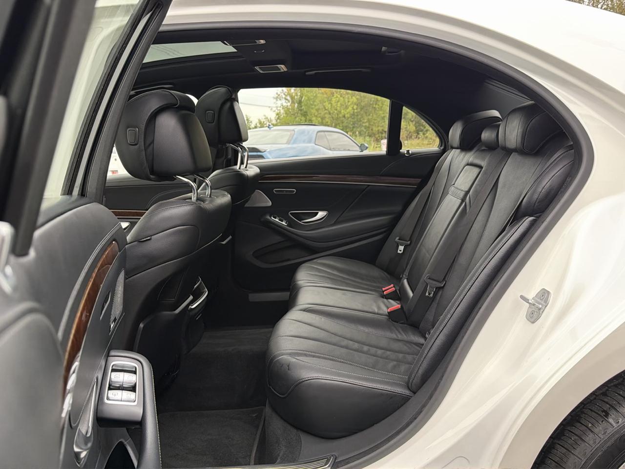 Mercedes-Benz S-Class 4dr Sdn S 550 4MATIC 2015