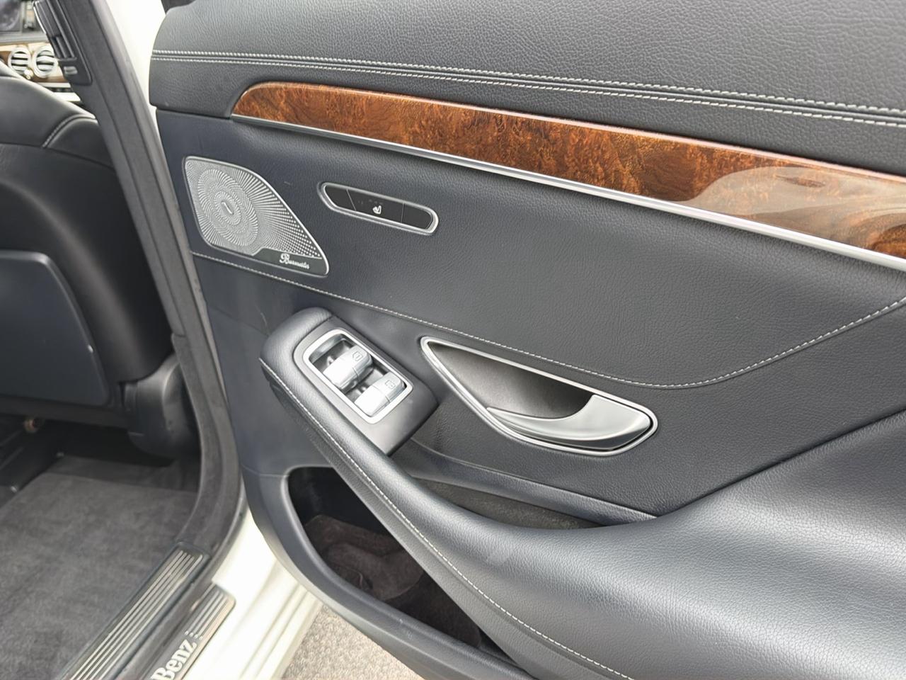 Mercedes-Benz S-Class 4dr Sdn S 550 4MATIC 2015