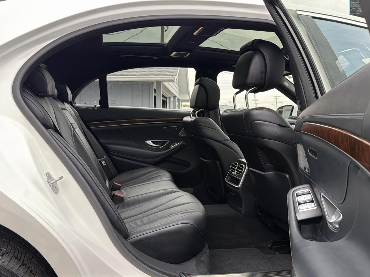 Mercedes-Benz S-Class 4dr Sdn S 550 4MATIC 2015