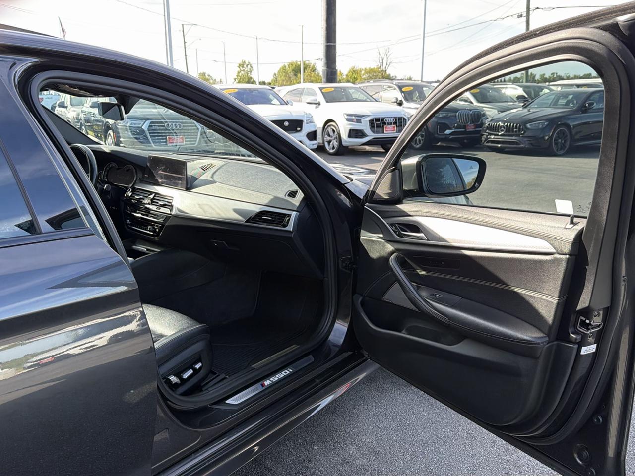 BMW 5 Series M550i xDrive Sedan 2018