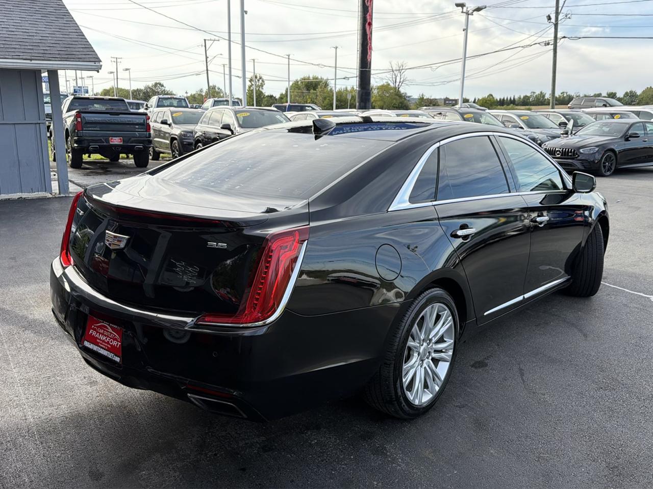 Cadillac XTS 4dr Sdn Luxury FWD 2019