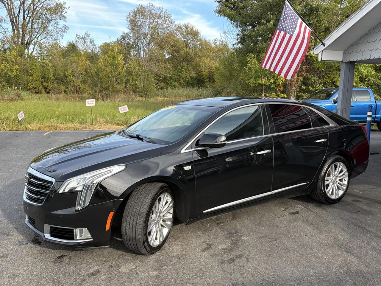 Cadillac XTS 4dr Sdn Luxury FWD 2019