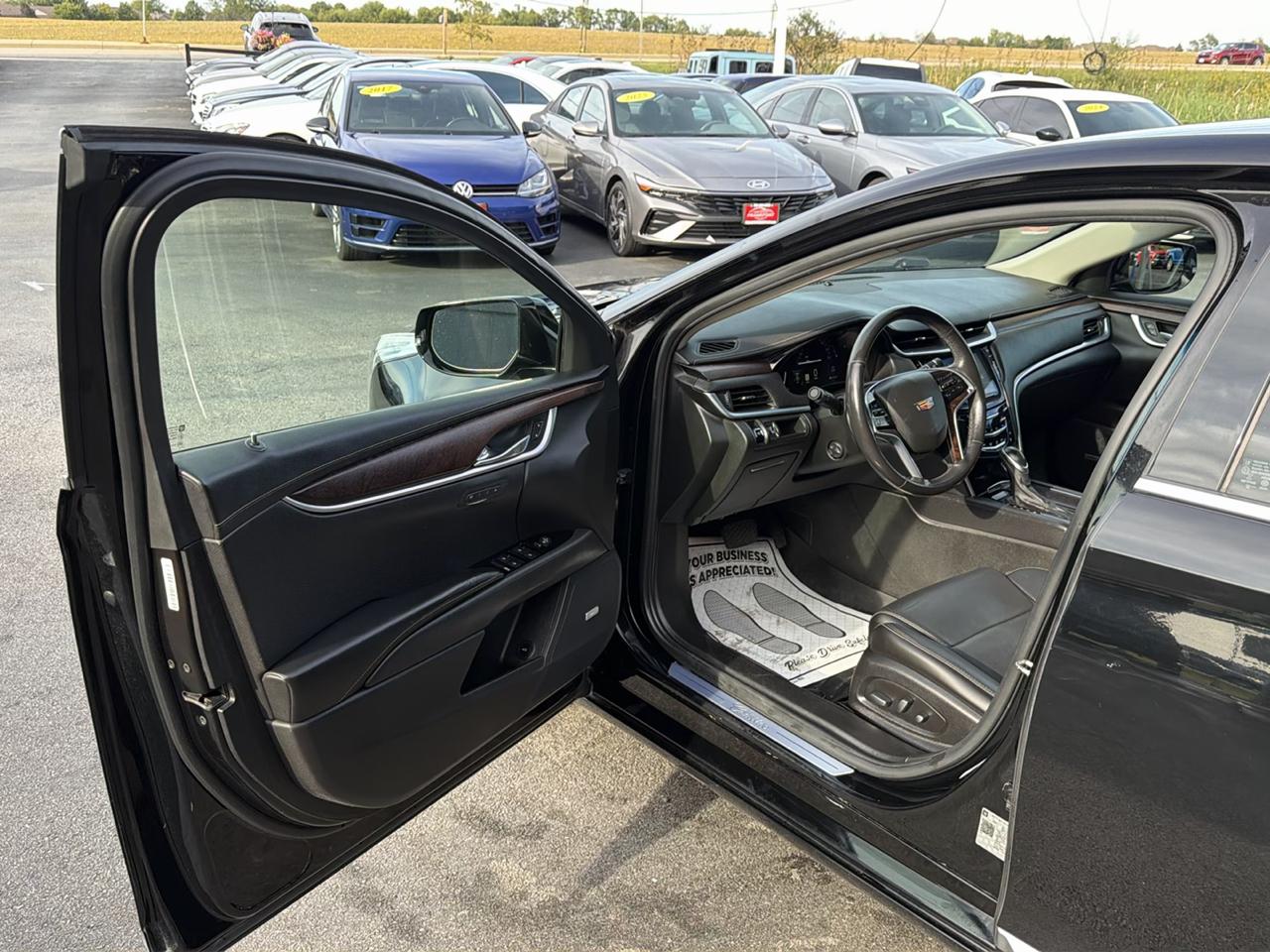Cadillac XTS 4dr Sdn Luxury FWD 2019