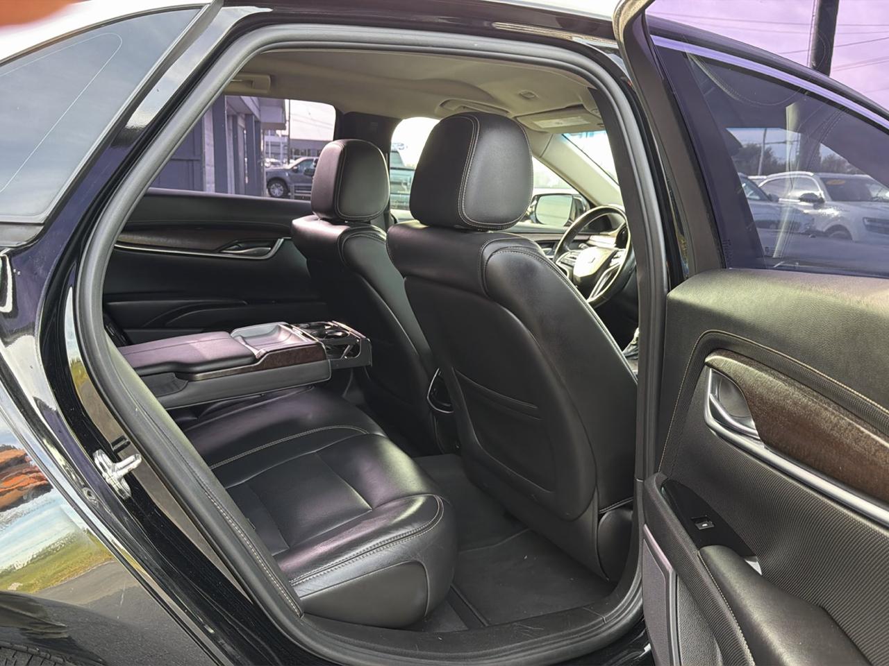Cadillac XTS 4dr Sdn Luxury FWD 2019