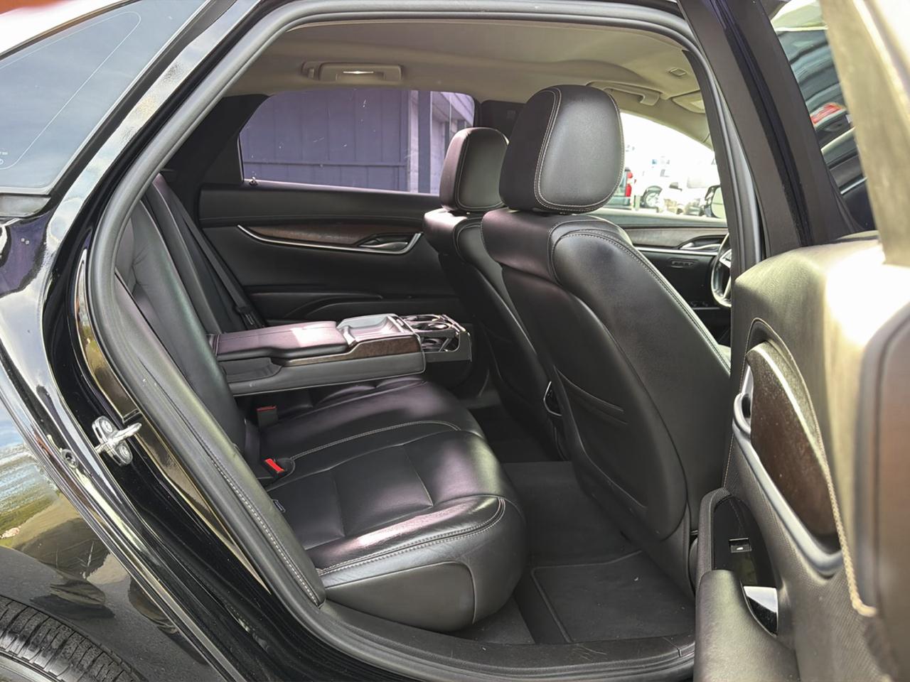 Cadillac XTS 4dr Sdn Luxury FWD 2019