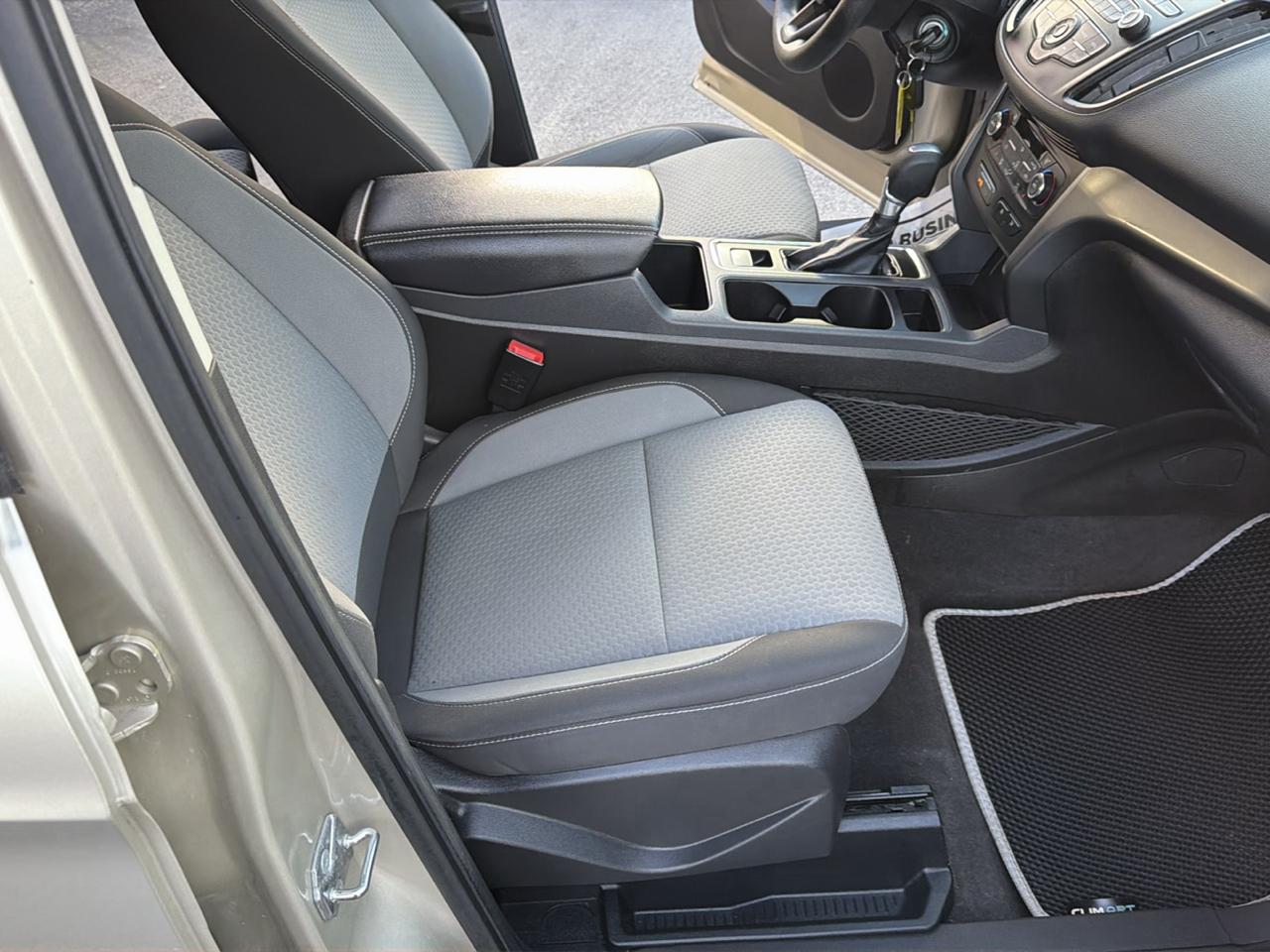 Ford Escape SE FWD 2017