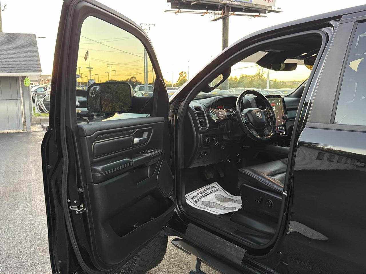 RAM 1500 Rebel 4x4 Crew Cab 5'7" Box 2021