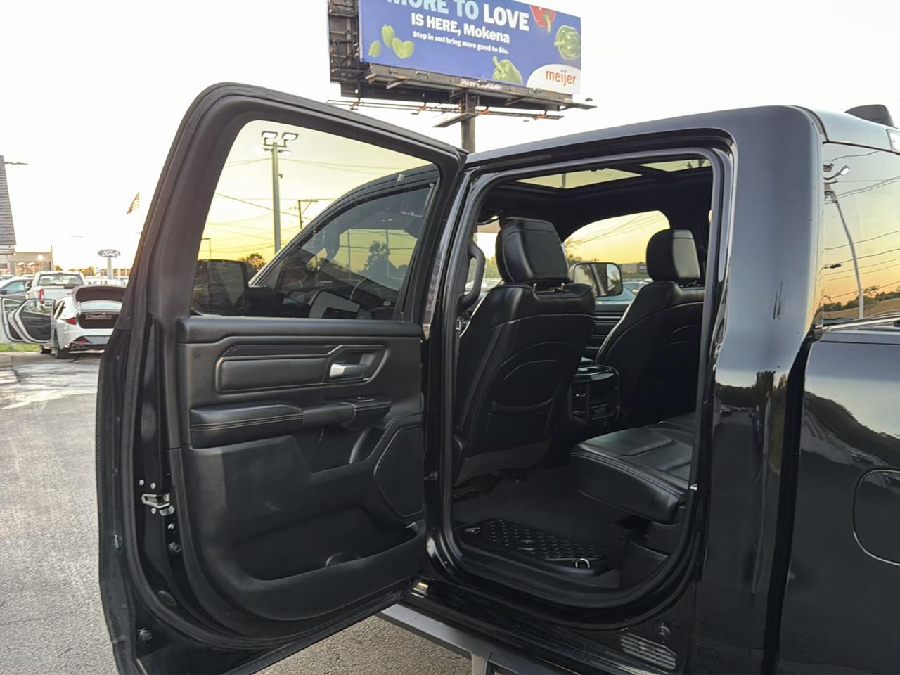 RAM 1500 Rebel 4x4 Crew Cab 5'7" Box 2021