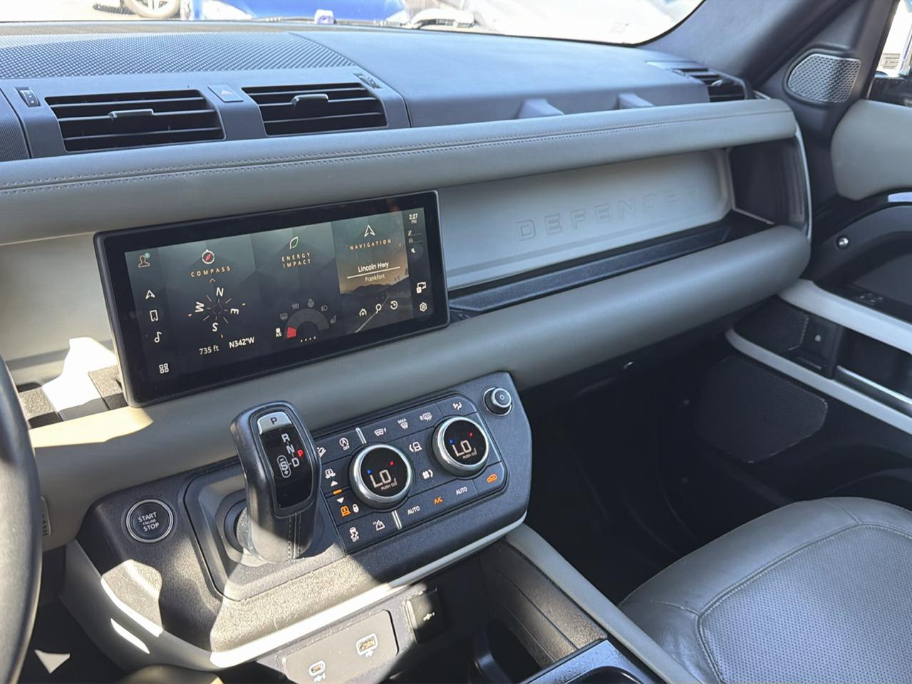 Land Rover Defender 110 P300 S 2024