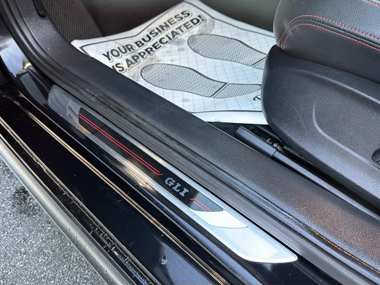 Volkswagen Jetta Sedan 4dr Auto 2.0T GLI SE 2016