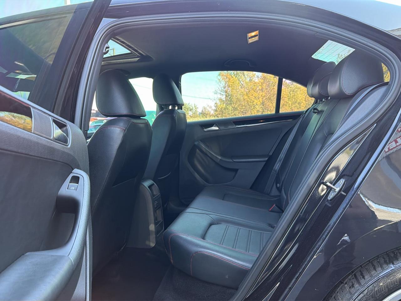 Volkswagen Jetta Sedan 4dr Auto 2.0T GLI SE 2016