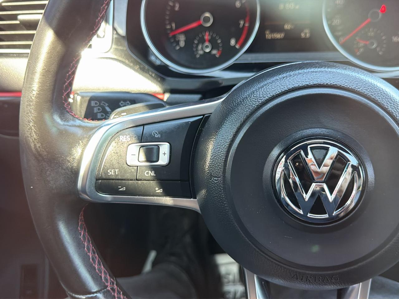 Volkswagen Jetta Sedan 4dr Auto 2.0T GLI SE 2016