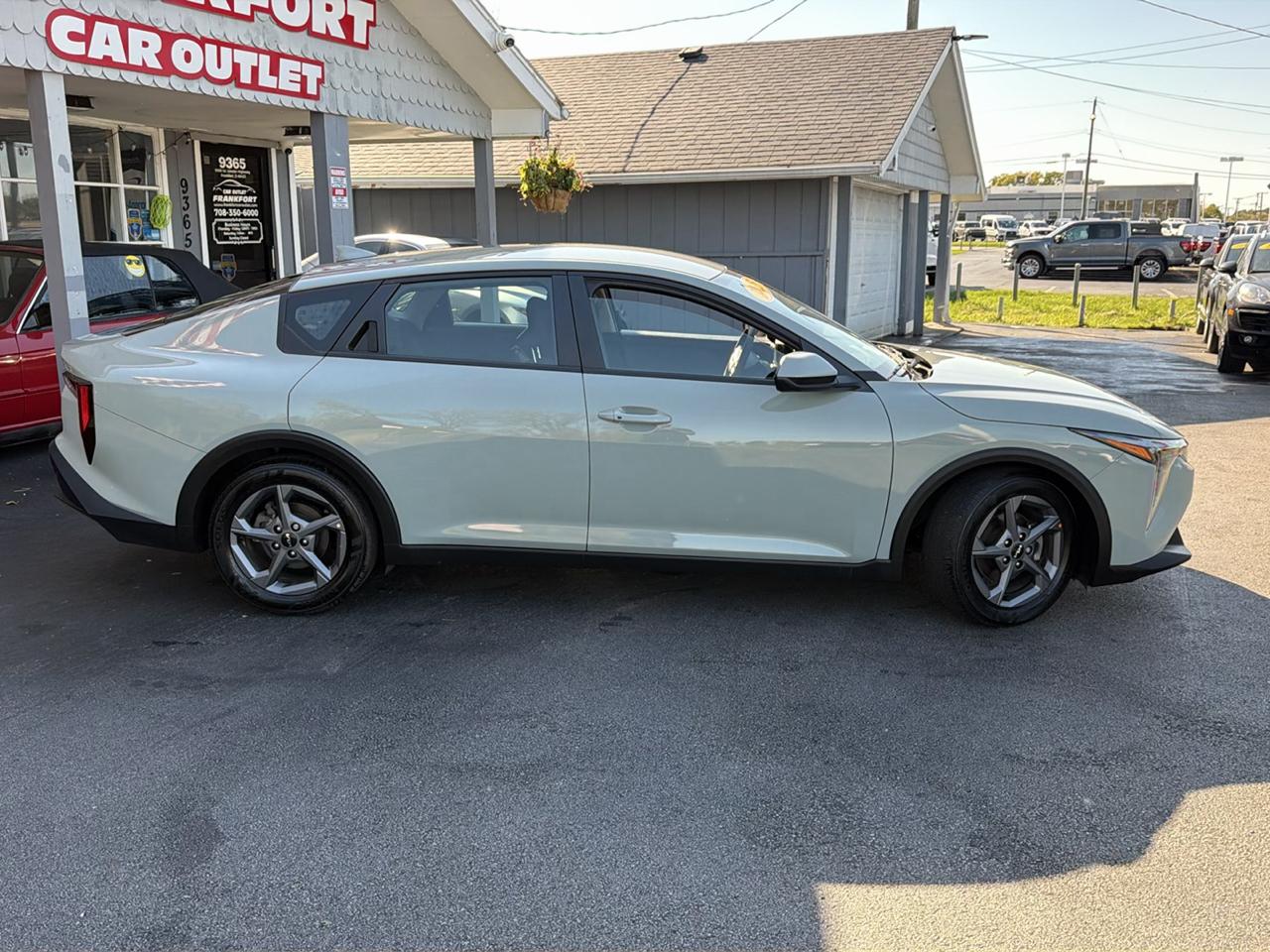 Kia K4 LXS FWD 2025