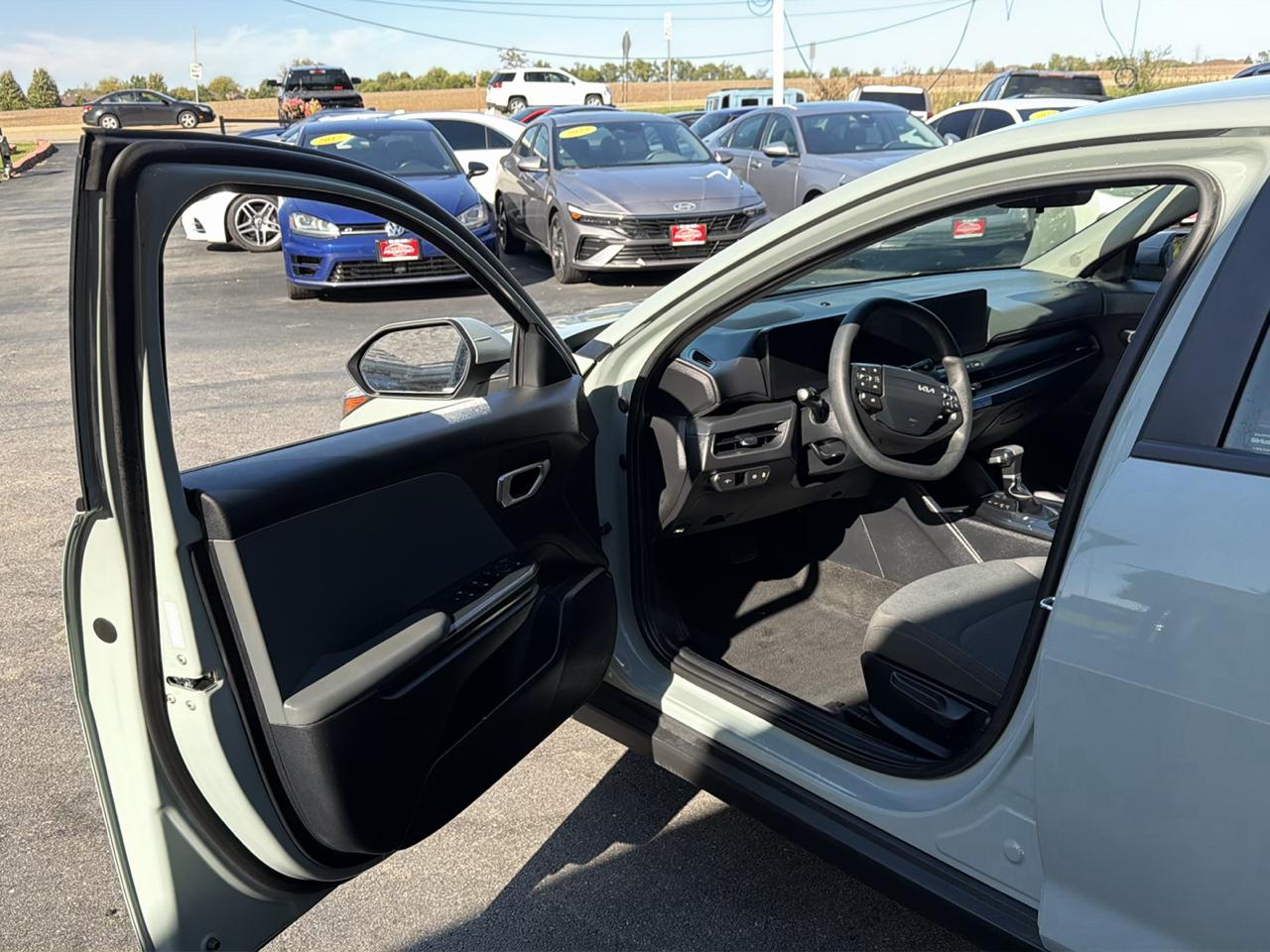 Kia K4 LXS FWD 2025