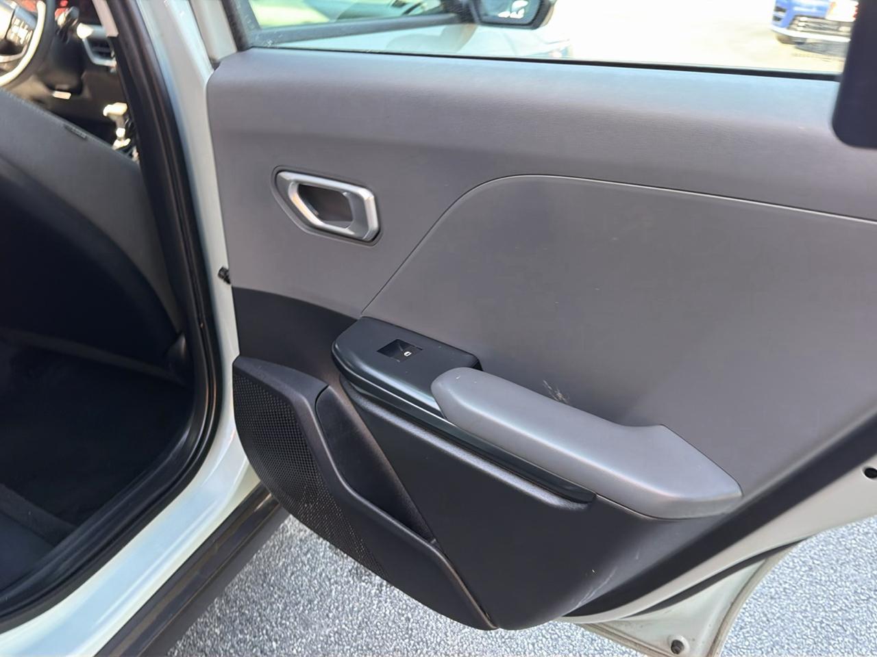 Kia K4 LXS FWD 2025