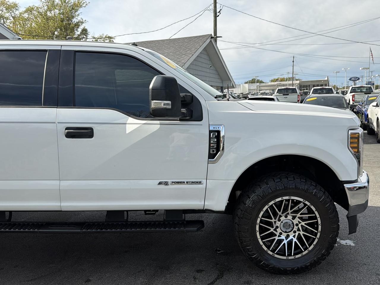 Ford Super Duty F-250 SRW XLT 4WD Crew Cab 8' Box 2019