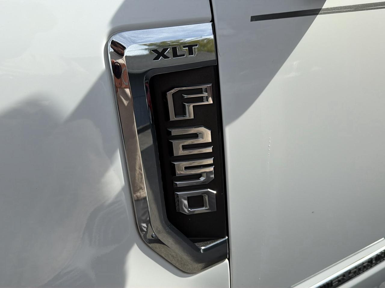 Ford Super Duty F-250 SRW XLT 4WD Crew Cab 8' Box 2019