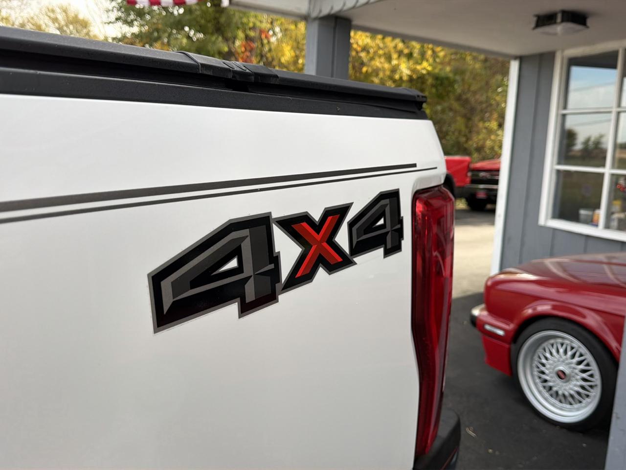 Ford Super Duty F-250 SRW XLT 4WD Crew Cab 8' Box 2019