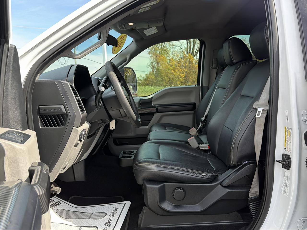 Ford Super Duty F-250 SRW XLT 4WD Crew Cab 8' Box 2019