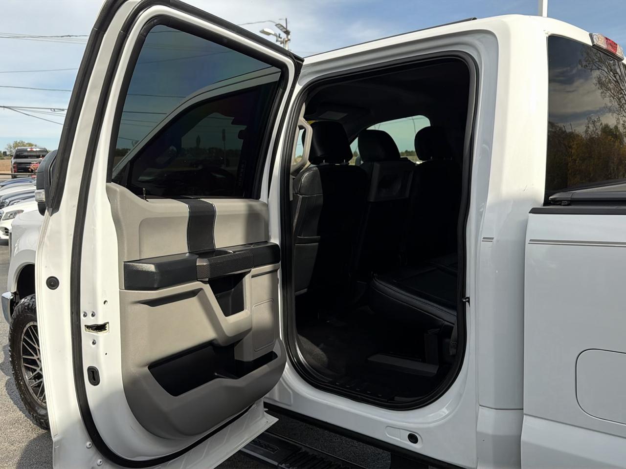 Ford Super Duty F-250 SRW XLT 4WD Crew Cab 8' Box 2019