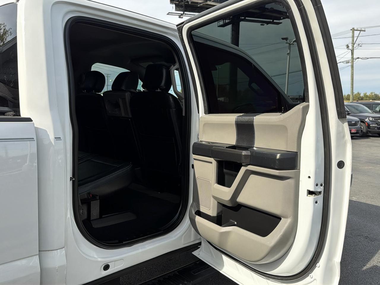 Ford Super Duty F-250 SRW XLT 4WD Crew Cab 8' Box 2019