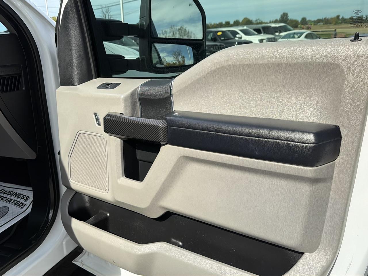 Ford Super Duty F-250 SRW XLT 4WD Crew Cab 8' Box 2019