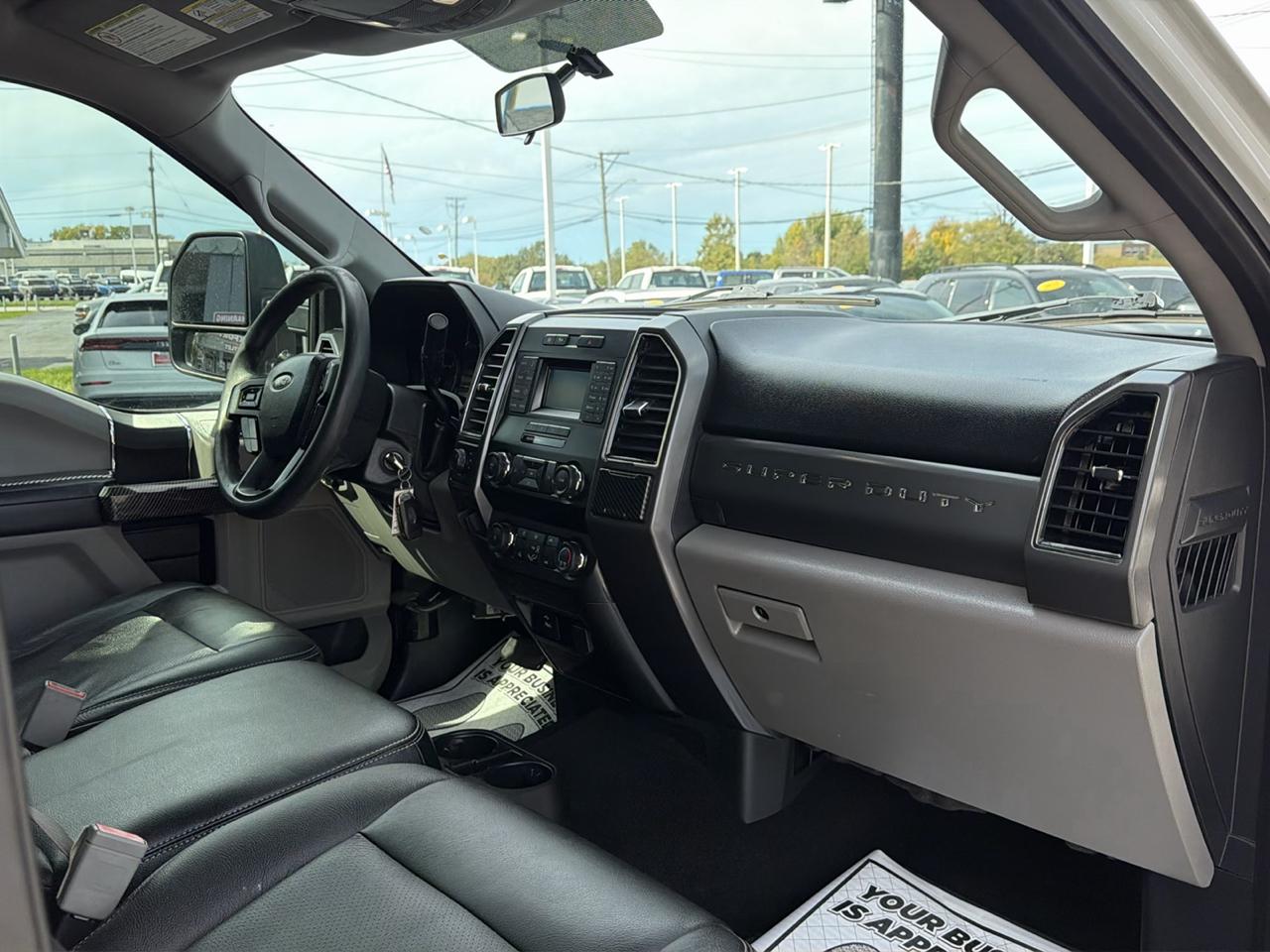 Ford Super Duty F-250 SRW XLT 4WD Crew Cab 8' Box 2019