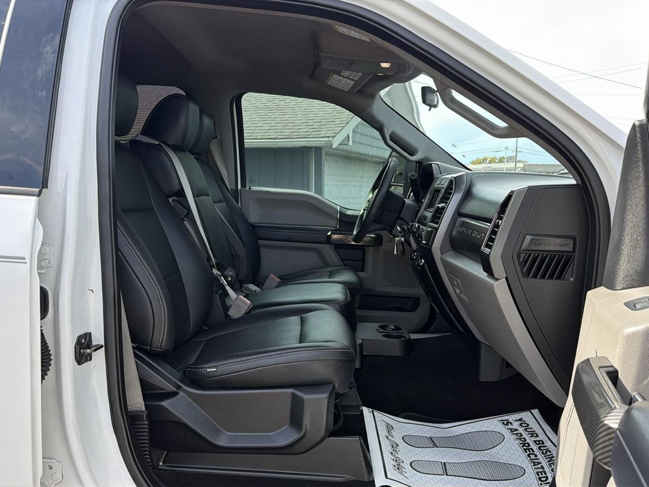 Ford Super Duty F-250 SRW XLT 4WD Crew Cab 8' Box 2019