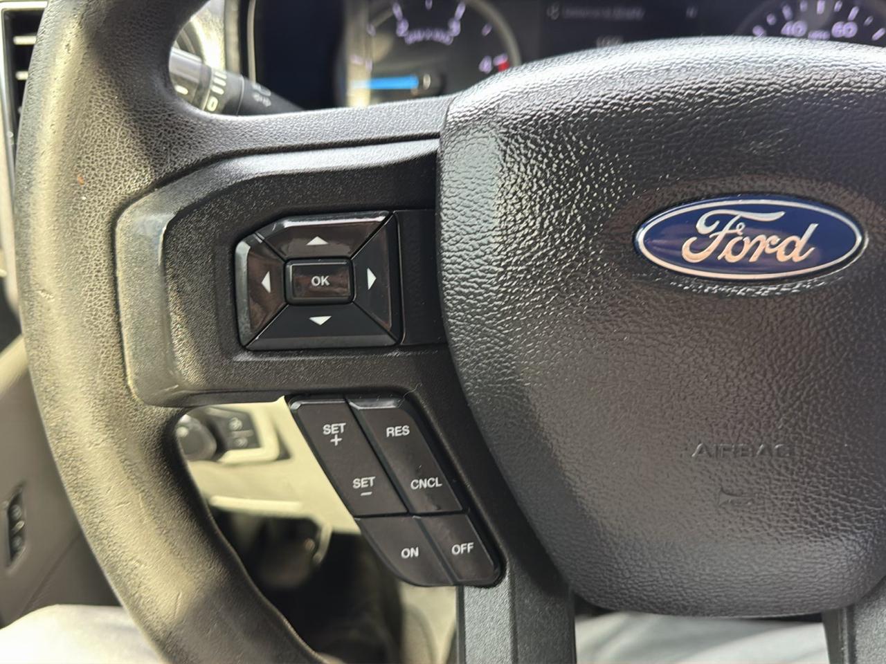 Ford Super Duty F-250 SRW XLT 4WD Crew Cab 8' Box 2019