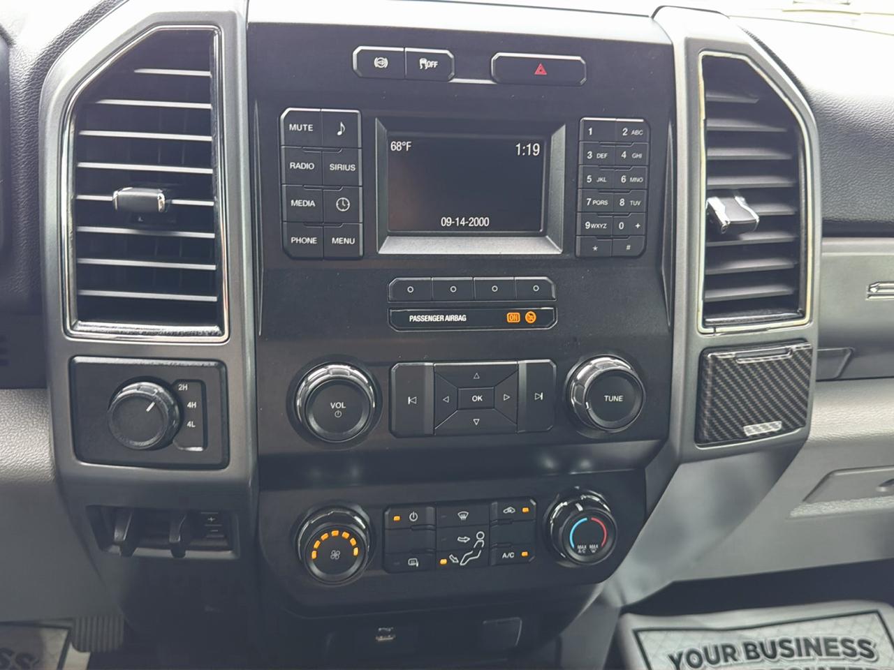 Ford Super Duty F-250 SRW XLT 4WD Crew Cab 8' Box 2019