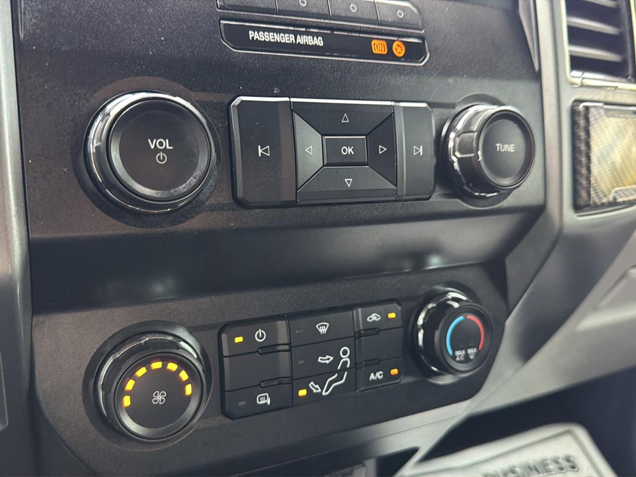 Ford Super Duty F-250 SRW XLT 4WD Crew Cab 8' Box 2019