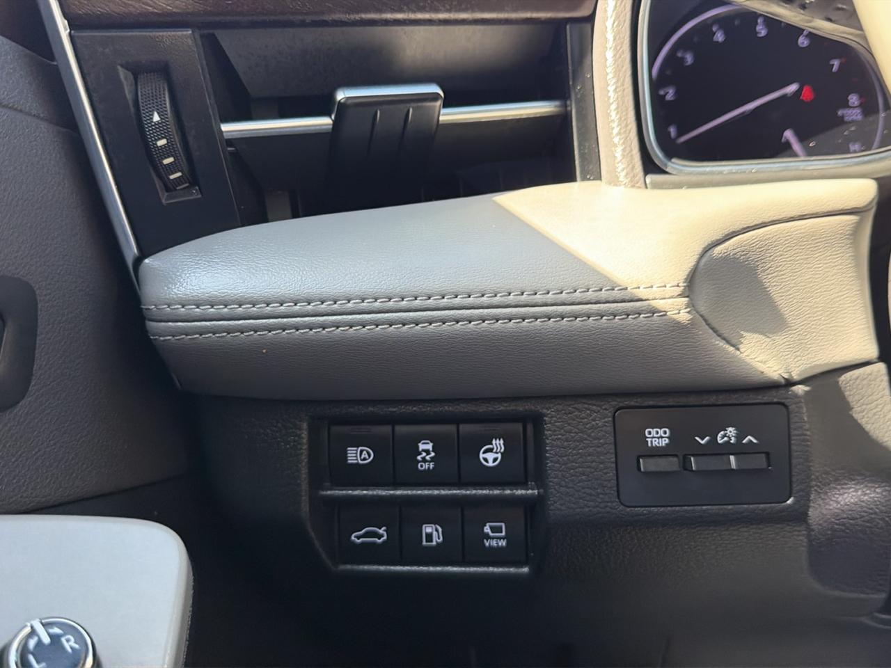 Toyota Avalon Limited (Natl) 2020