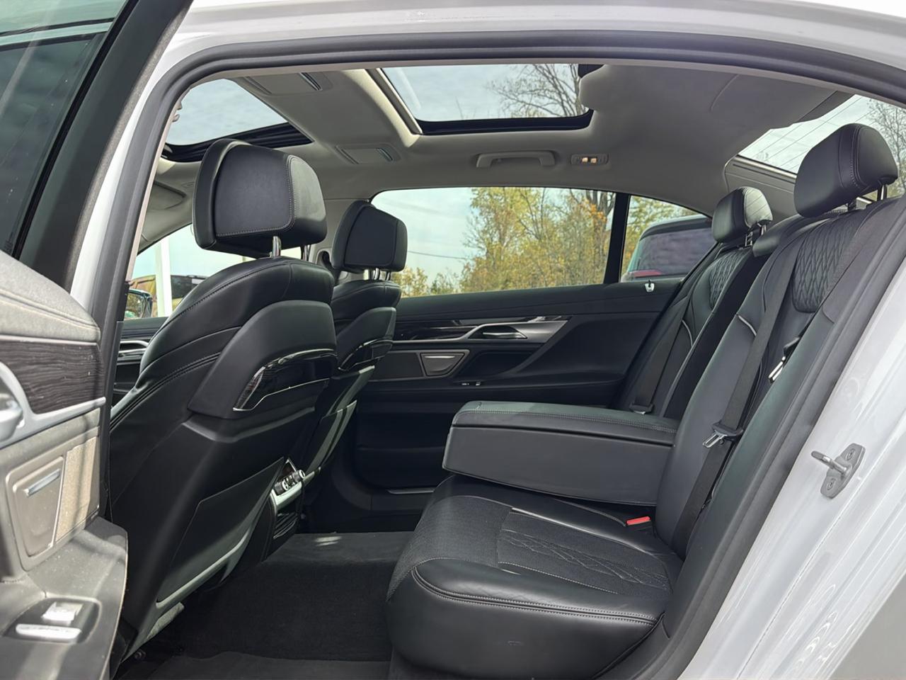BMW 7 Series 750i xDrive Sedan 2019