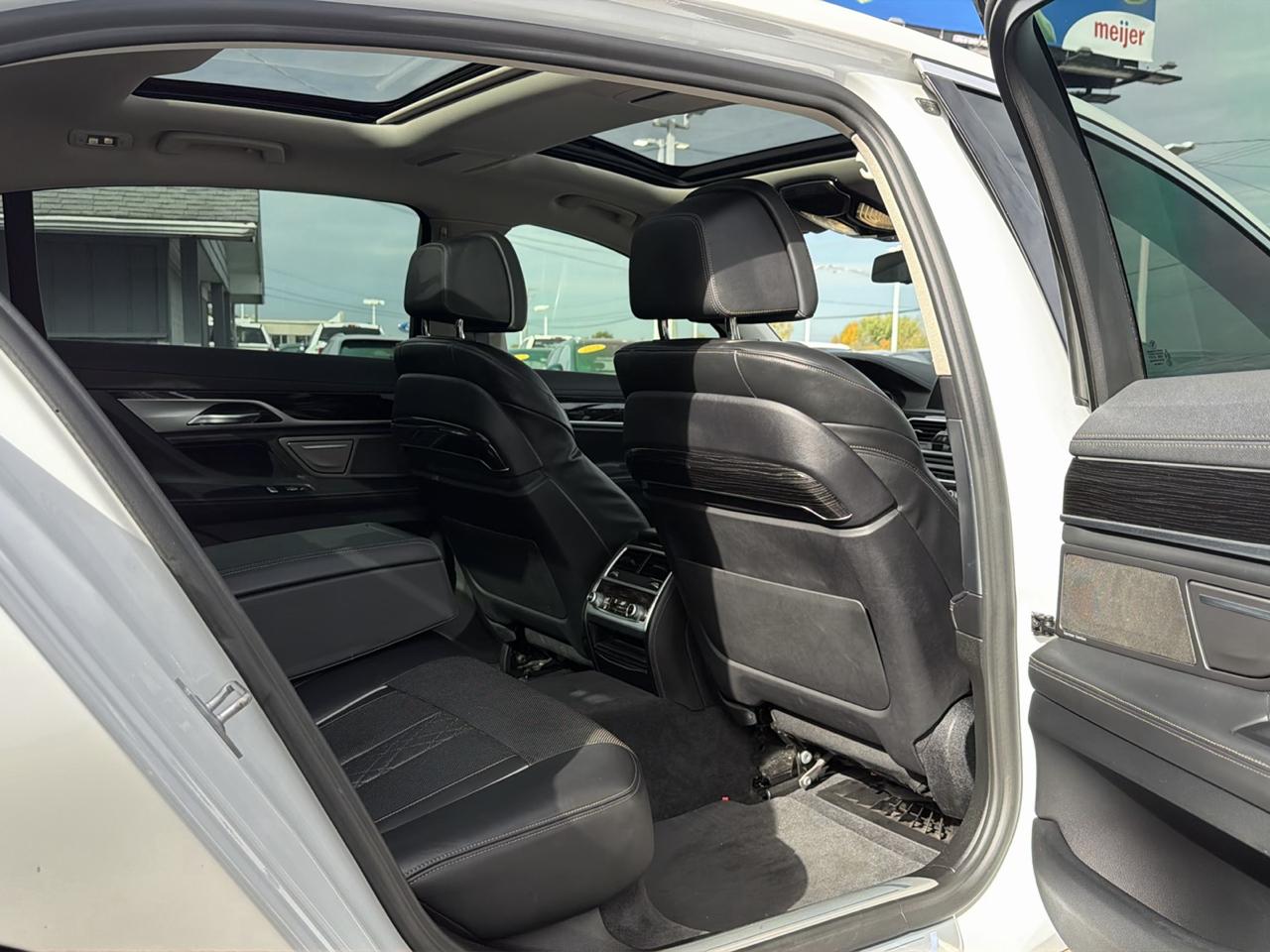 BMW 7 Series 750i xDrive Sedan 2019