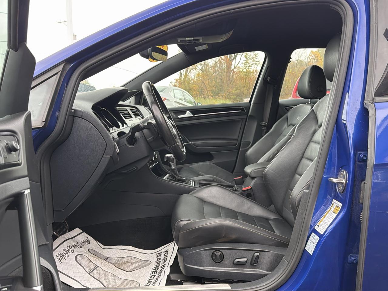Volkswagen Golf R 4-Door DSG w/DCC/Nav 2017
