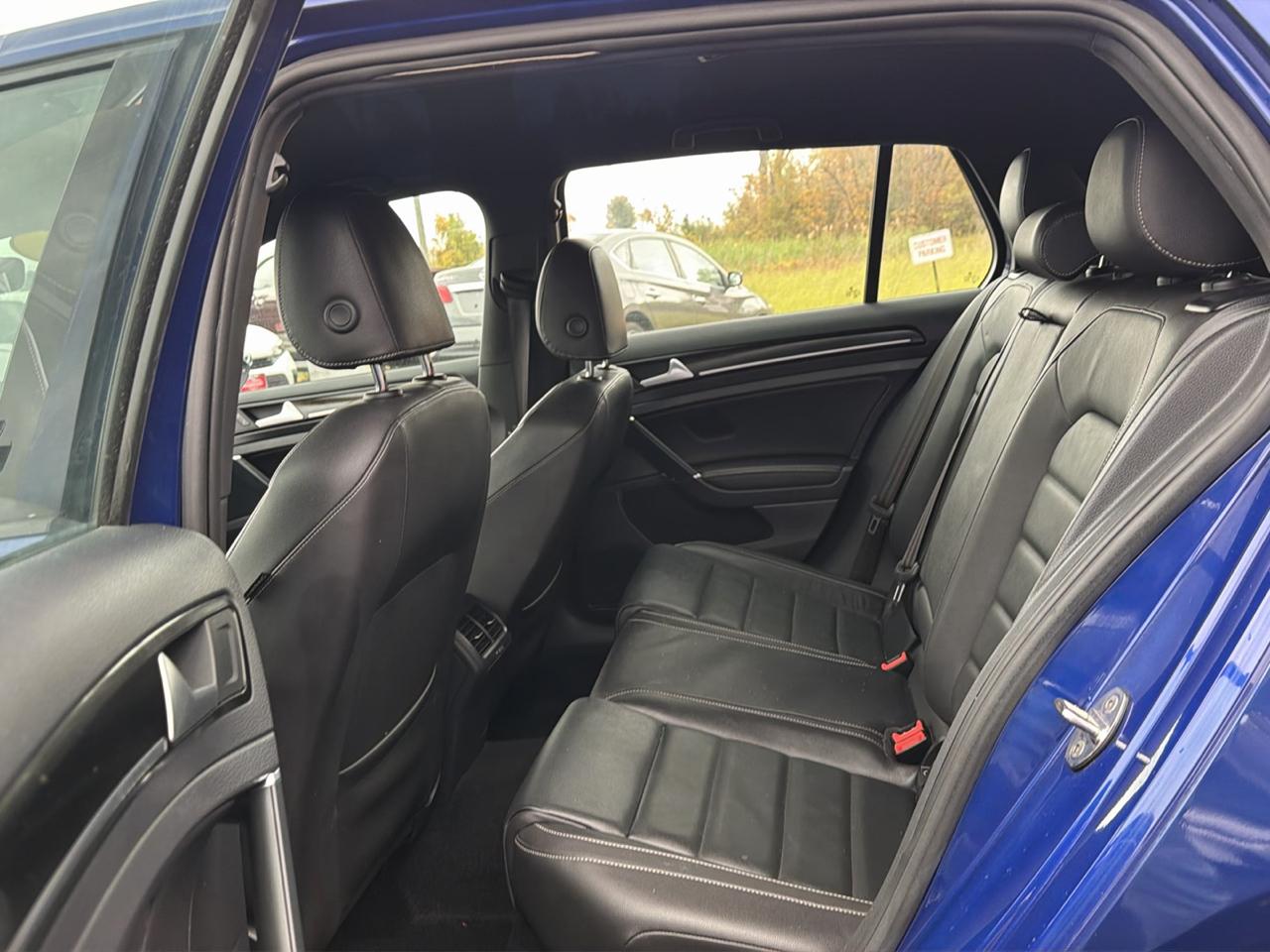 Volkswagen Golf R 4-Door DSG w/DCC/Nav 2017