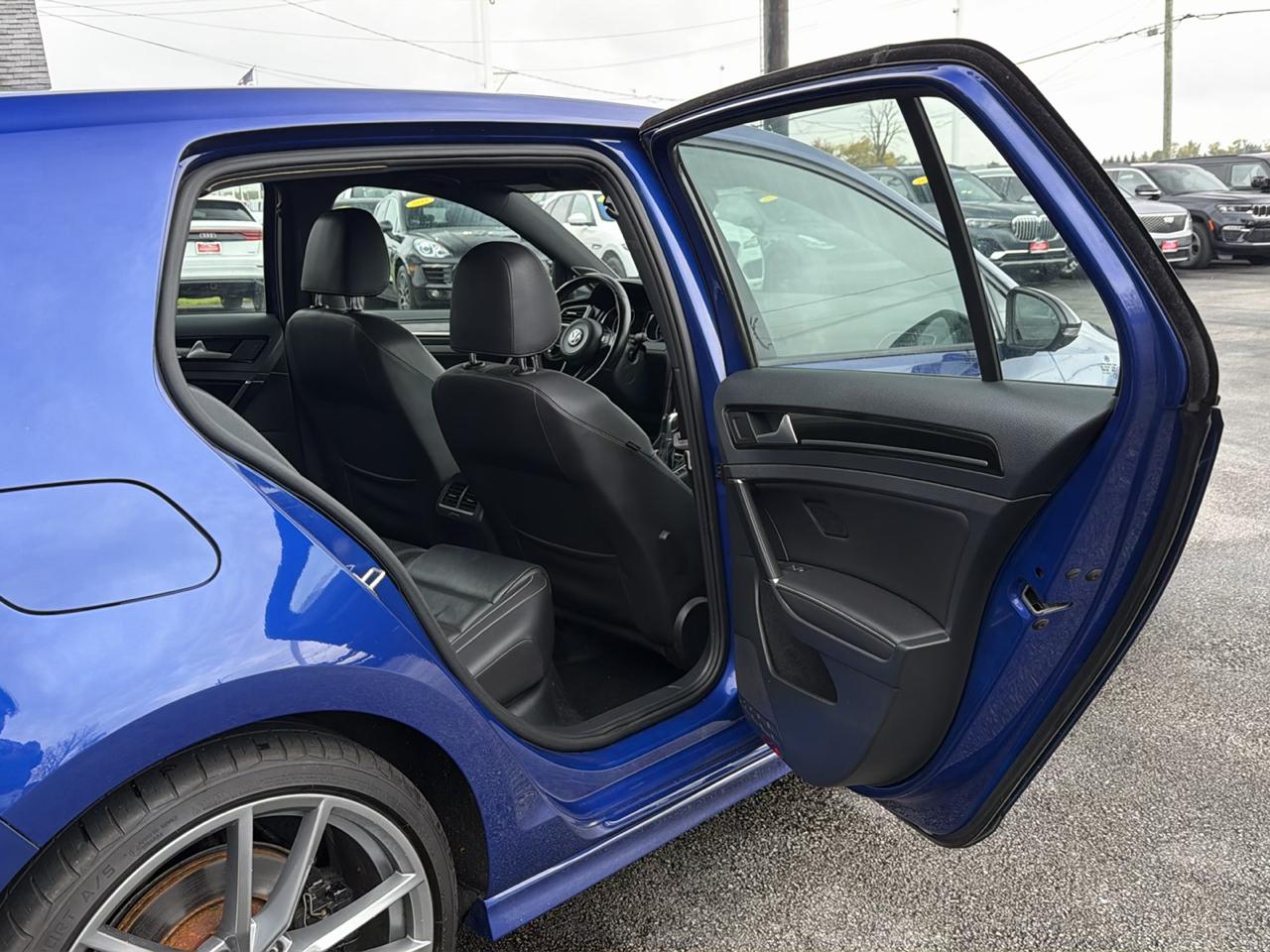 Volkswagen Golf R 4-Door DSG w/DCC/Nav 2017