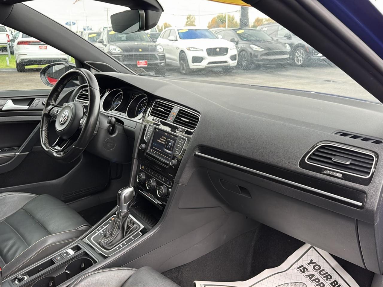 Volkswagen Golf R 4-Door DSG w/DCC/Nav 2017