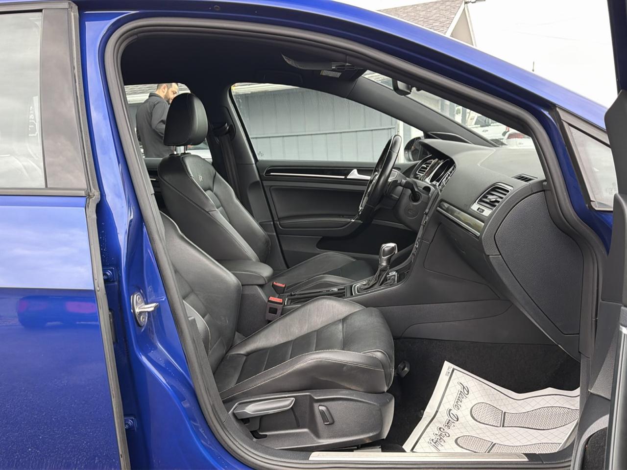 Volkswagen Golf R 4-Door DSG w/DCC/Nav 2017