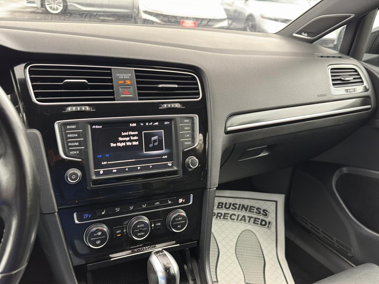 Volkswagen Golf R 4-Door DSG w/DCC/Nav 2017