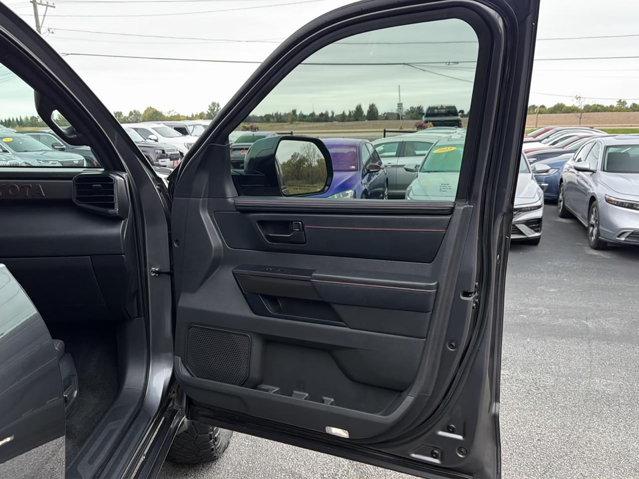 Toyota Tundra 4WD TRD Pro Hybrid CrewMax 5.5' Bed (Natl) 2024