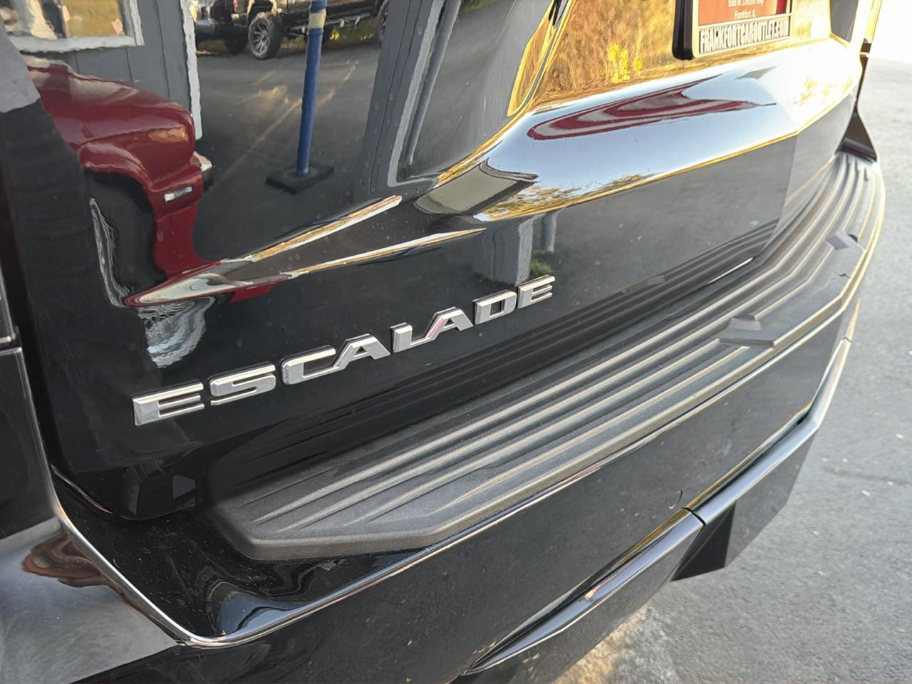 Cadillac Escalade ESV 4WD 4dr Premium Luxury 2023