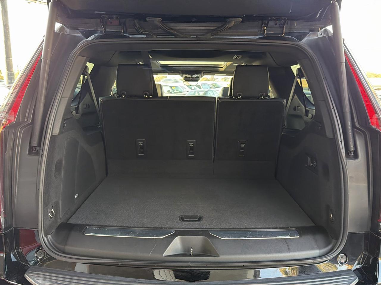 Cadillac Escalade ESV 4WD 4dr Premium Luxury 2023