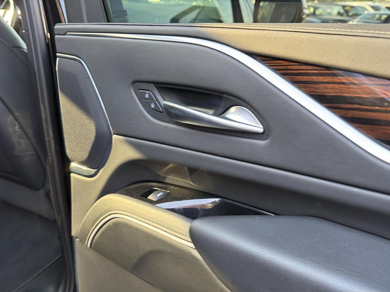 Cadillac Escalade ESV 4WD 4dr Premium Luxury 2023