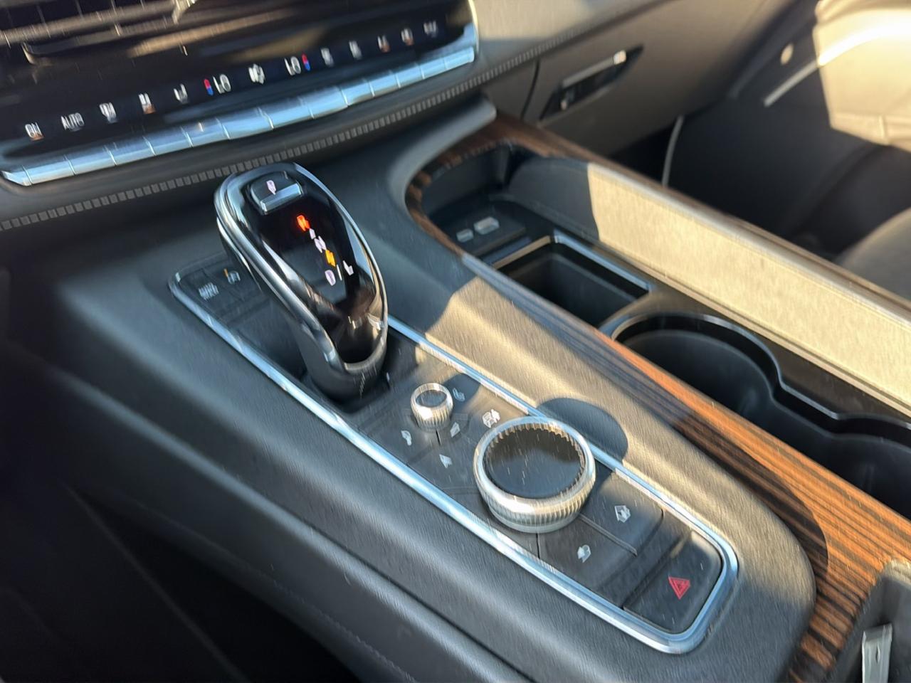 Cadillac Escalade ESV 4WD 4dr Premium Luxury 2023