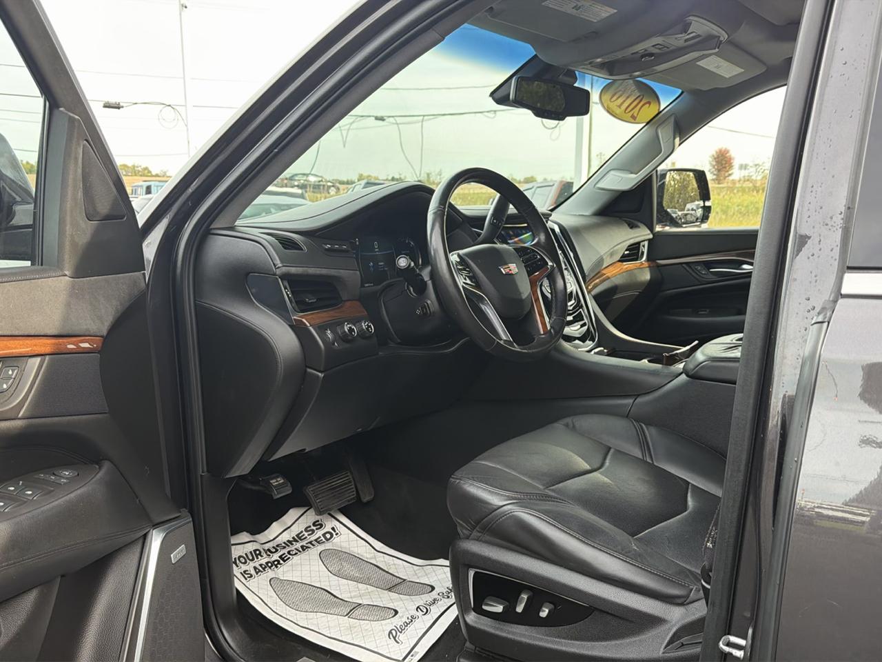 Cadillac Escalade 4WD 4dr Luxury Collection 2016