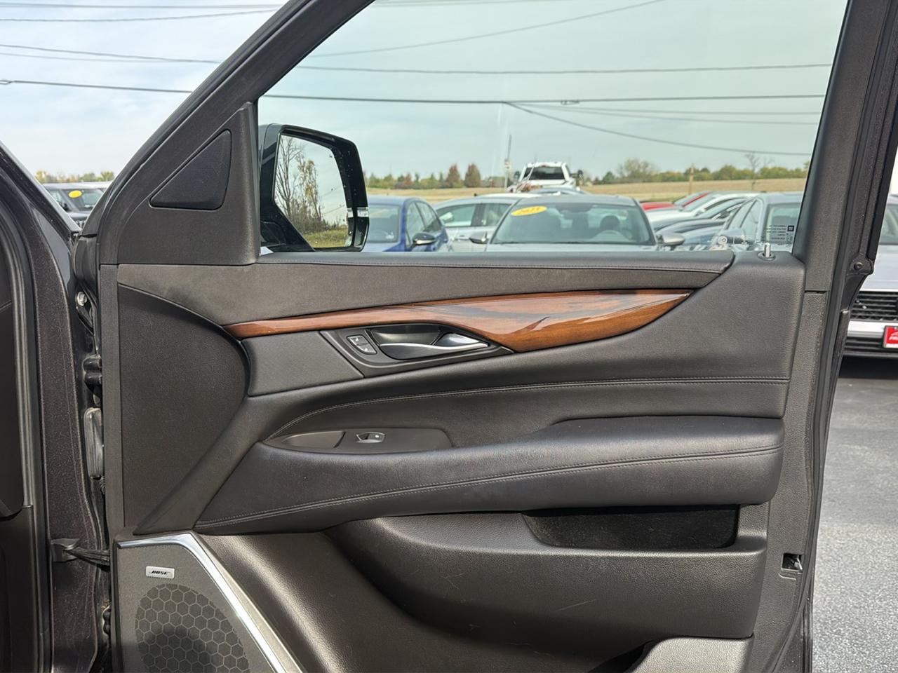 Cadillac Escalade 4WD 4dr Luxury Collection 2016